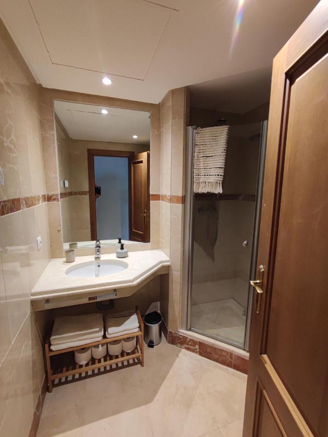 Costalita On The Beach - 3 Bedroom Cosy Apartment 埃斯特波纳 外观 照片